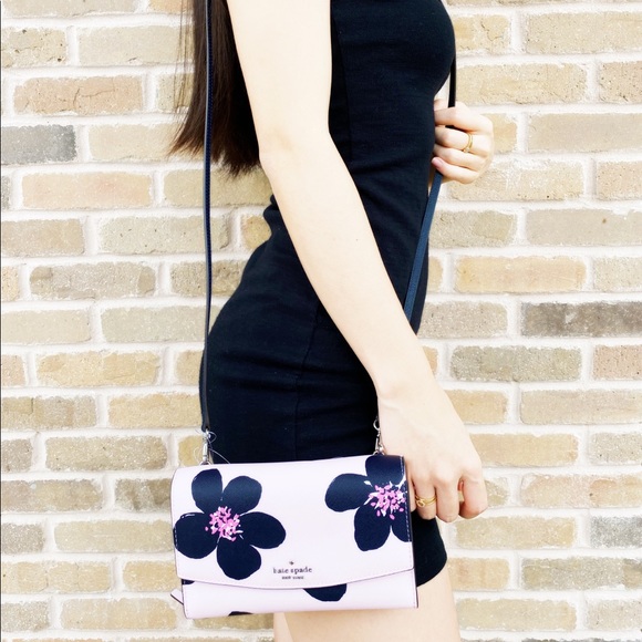 NWT Kate Spade Phone Crossbody🌸 - Picture 2 of 10